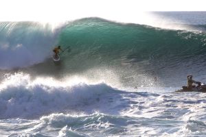 hawaii-pipeline-paddleboard.jpg